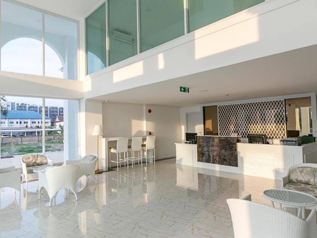 B2 Hua Hin Premier Hotel Экстерьер фото